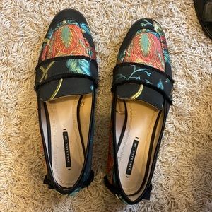 Size 38 is there a basic loafer in very good condition